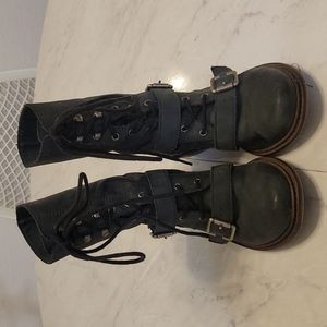 Trouve Grey Leather Distressed Buckled Boots